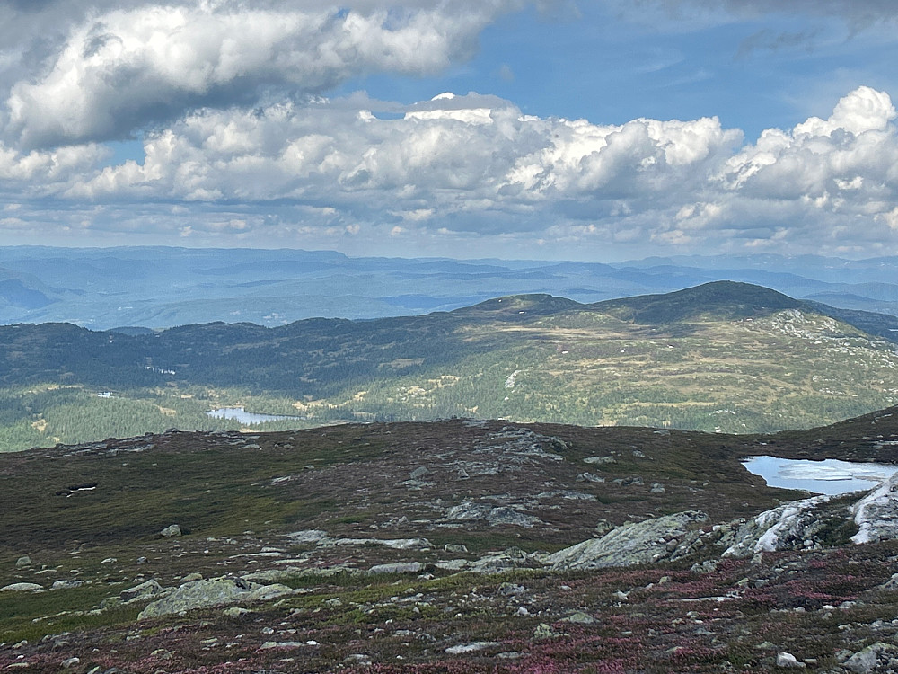 Nordover mot Senhovd som jeg besøkte på ski i vinter.