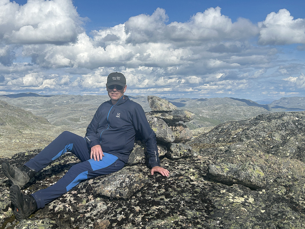 Jeg på toppen av Nordre Haldalsnuten.