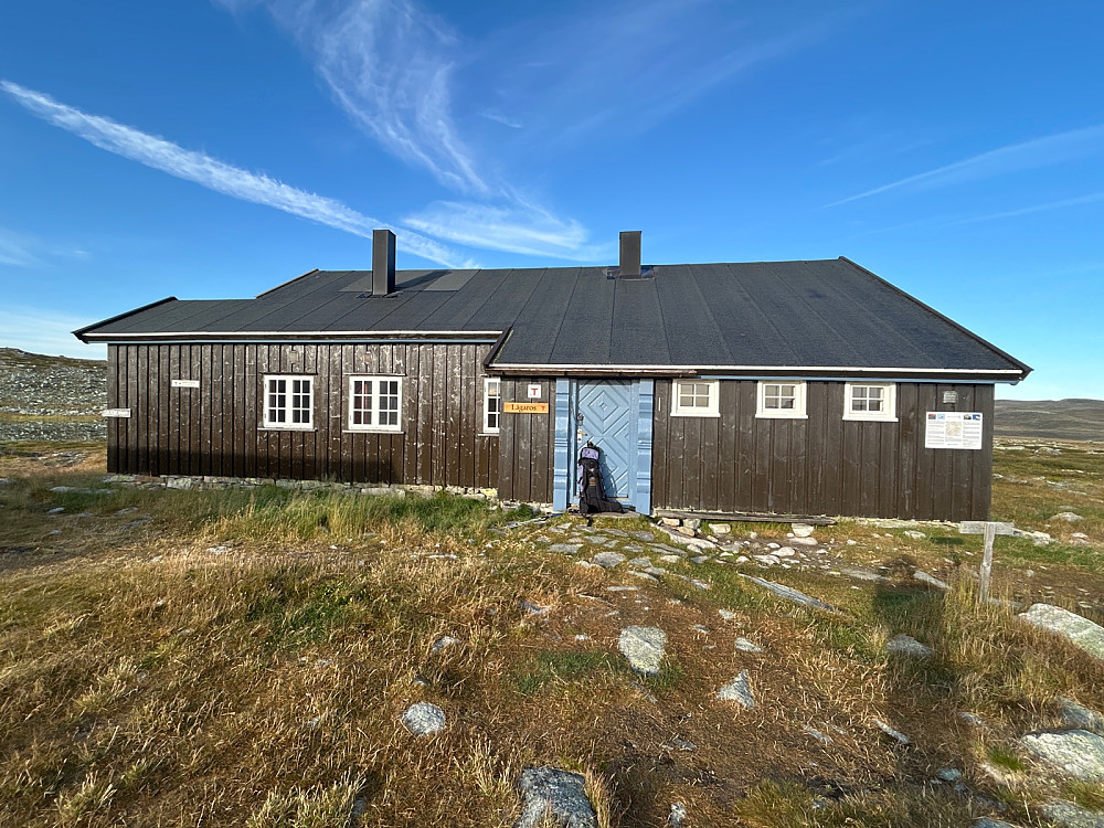 Farvel til Lågaros turisthytte.
