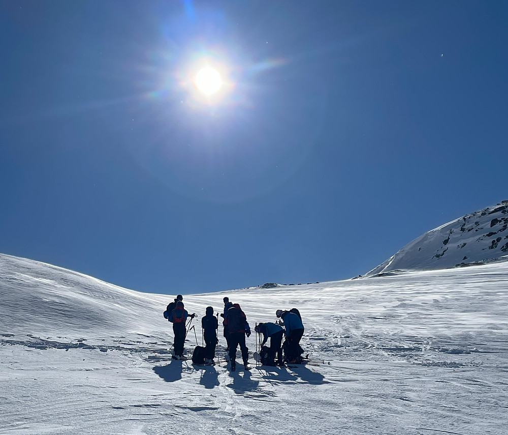 I dalen på nordvestsiden oppover mot Slettind.