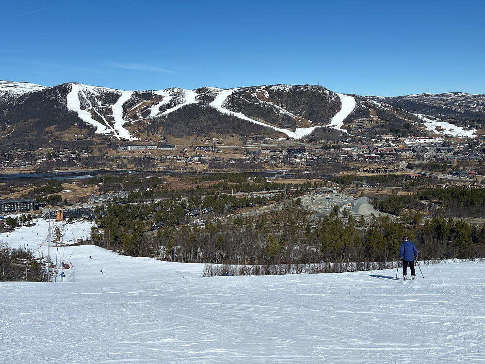 Det var ikke mye snø hverken i Vestlia eller utenfor løypene på Geilosiden.