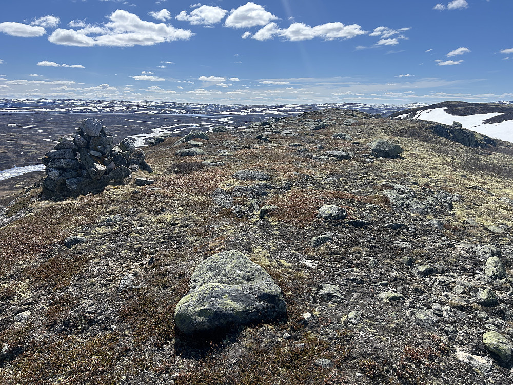 En fortopp ut mot Lågen.