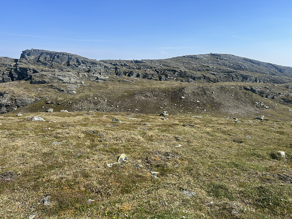 Tilbakeblikk mot "Lakadalsberga sør" og de skrentene jeg måtte forsere.