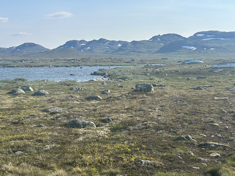Tilbakeblikk mot Lakadalsberga like før Sandhaug.