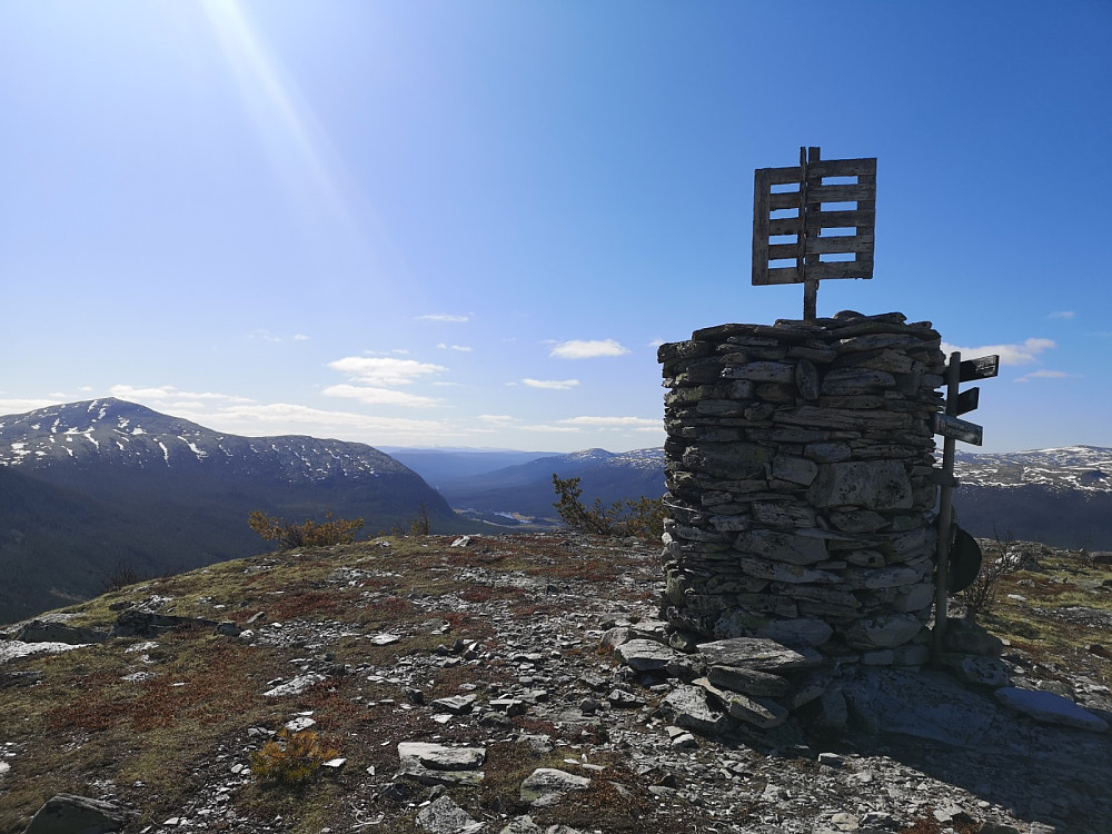 Fin varde på toppen
