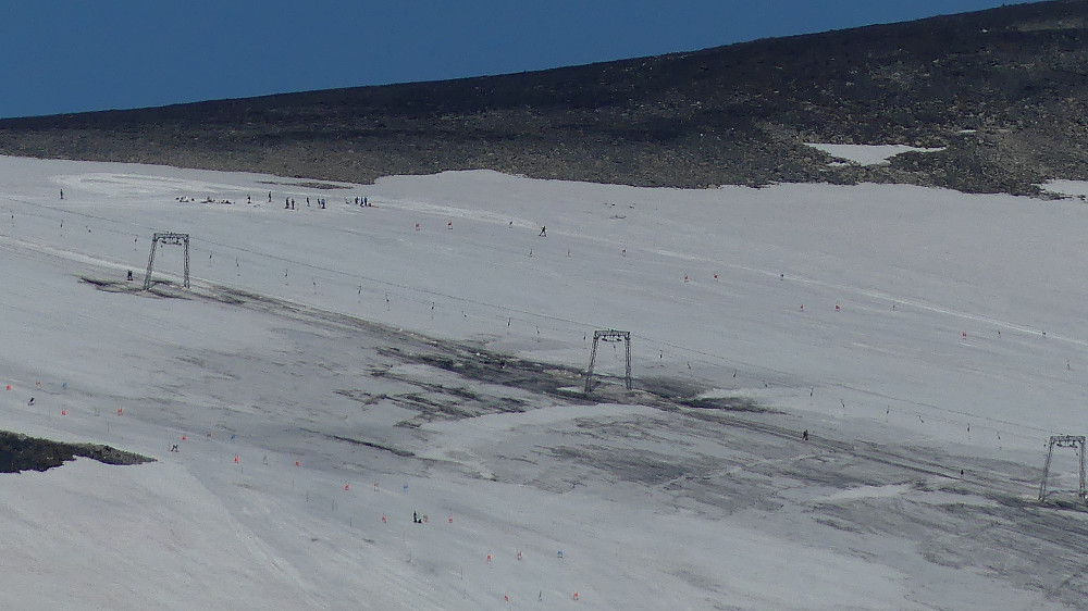 Skisenteret på Vesljuvbrean er flittig brukt. 