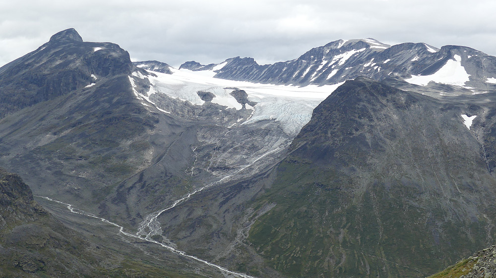 Svellnosbreen har trukket seg tilbake og krympet mye de siste årene