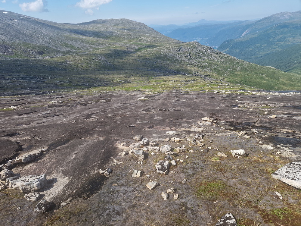 Svaberg på vei ned fra Litlefjellet, glad de var tørre.