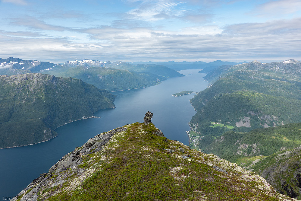 En avstikker utover til Fulånebba. Luftig utsikt vestover.