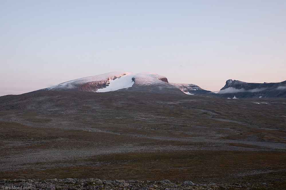 Snøhettamassivet sett fra "baksiden".