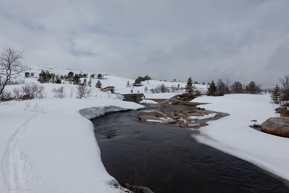 Inntaksdammen ved Bølu, hvor vannet blir sendt gjennom fjellet til Foldsjøen.