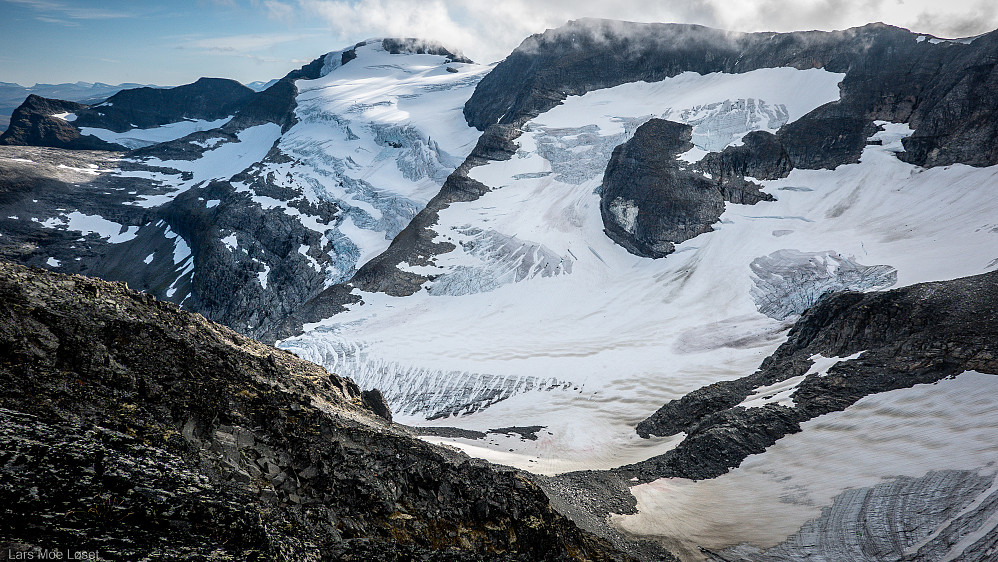 Hestbreen og Grasdalsbreen. Nebbebreen helt bakerst.
