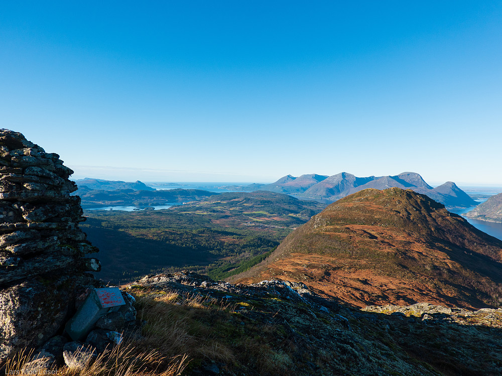 Nordover mot Hennafjellet fra Litjfjellet.