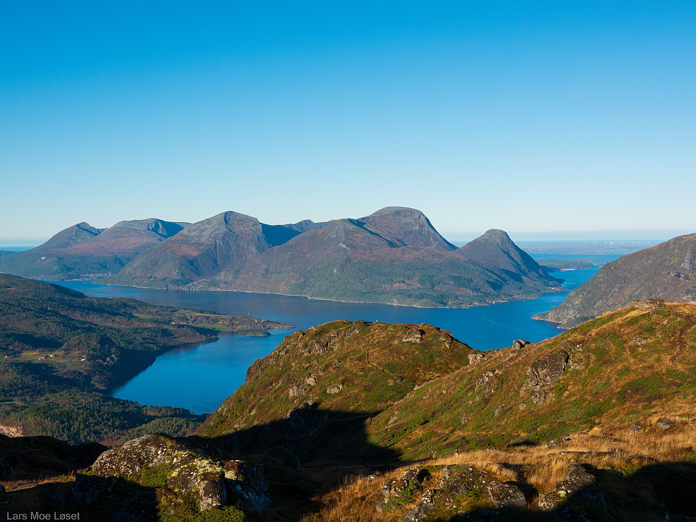 Utsikten fra Hennafjellet er berømt.