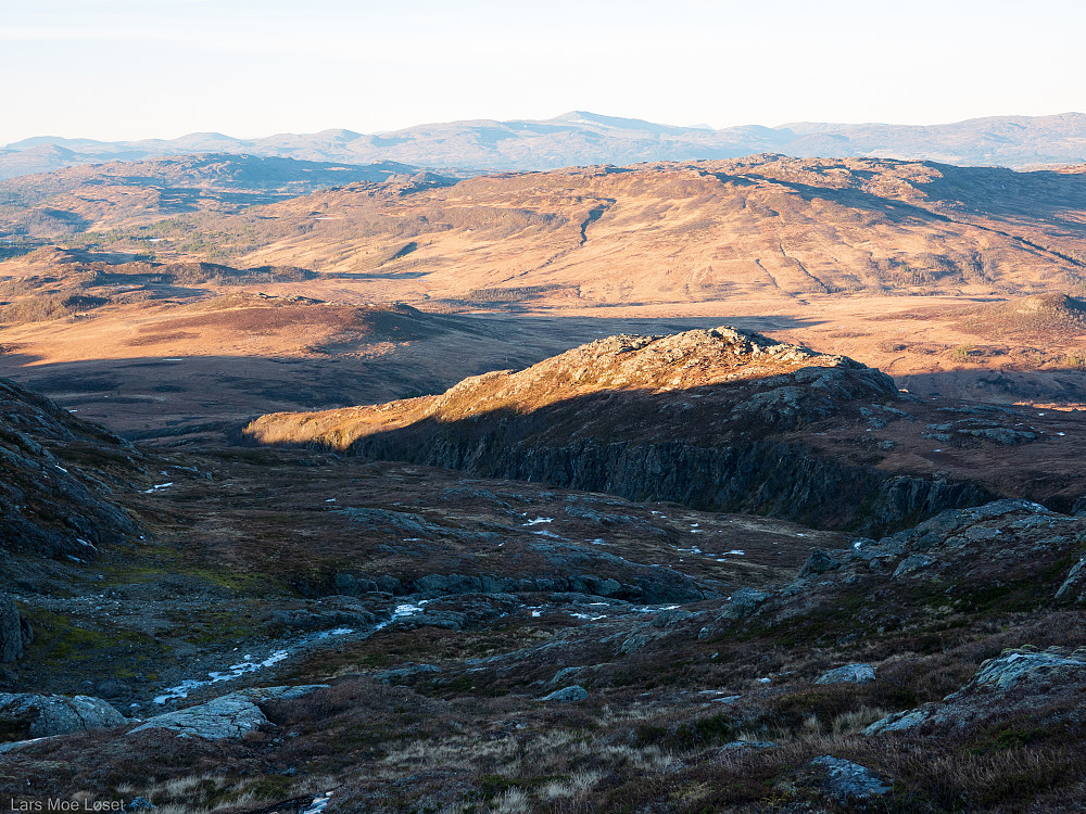Nordvestover mot Jøngfjellet.