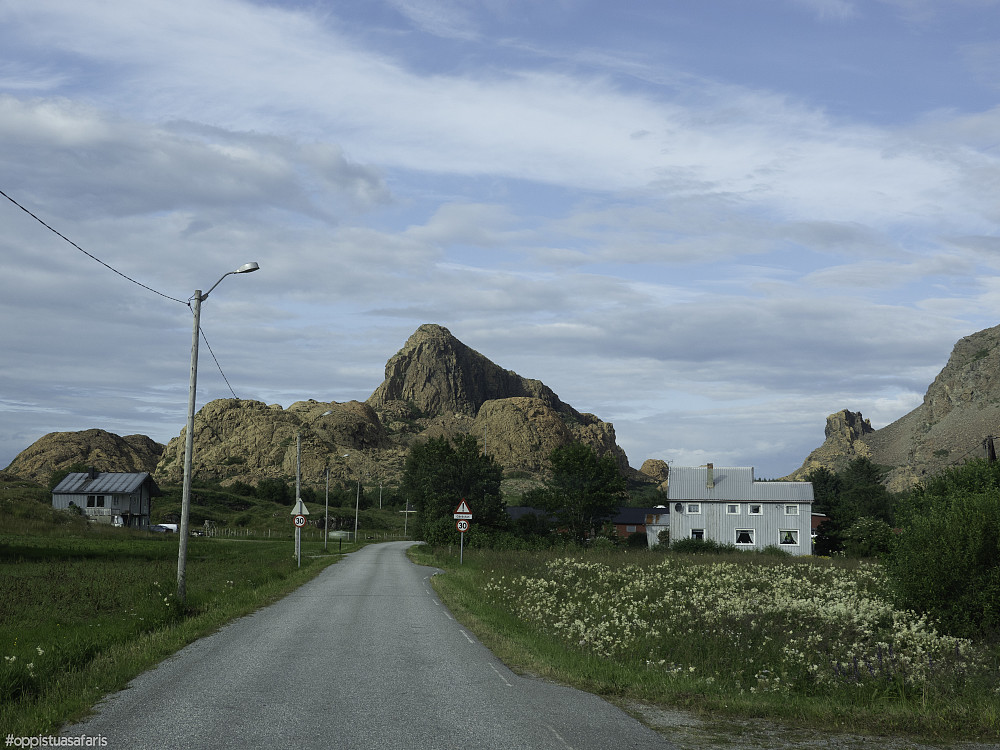 Steinstinden fra sørvest.