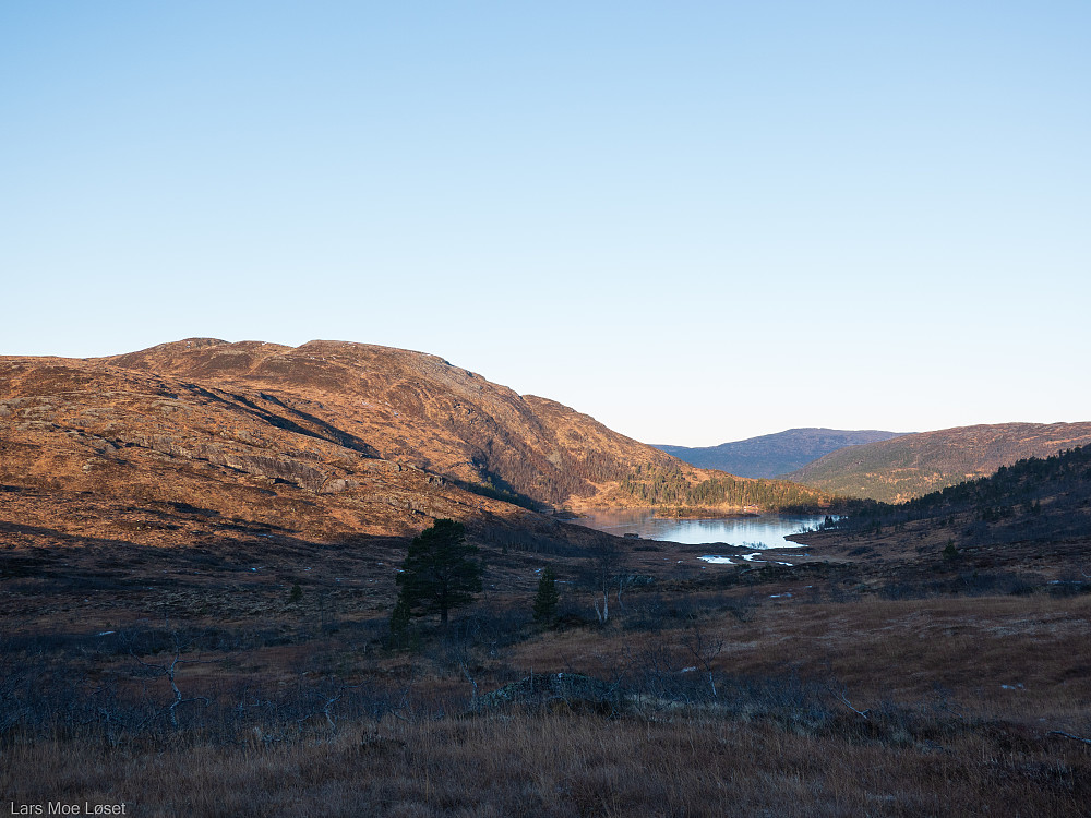 Tilbakeblikk mot Blåvatnet, fra Blåliheian.