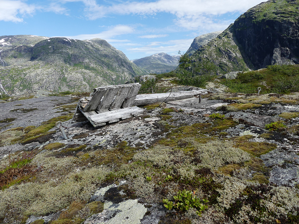Fra toppen av Reinshovden, 875 moh. og nordover Fortunsdalen helt til Nørstedalen.