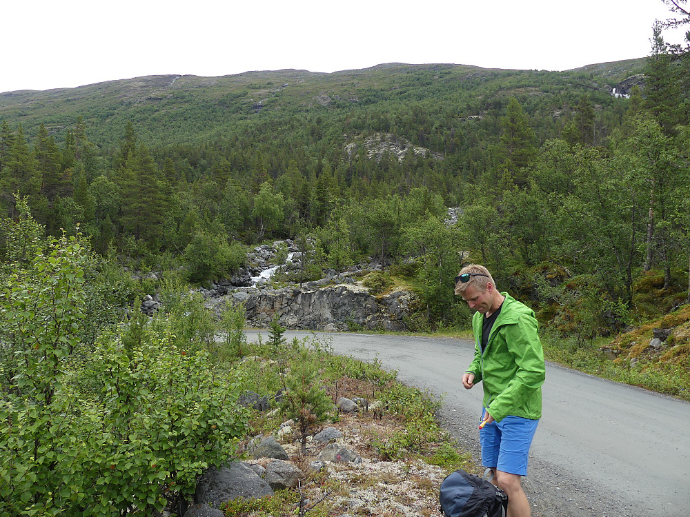 Ved Grjota. En dypt konsentrert Morten før start. Det er viktig å huske på at alt er pakket!