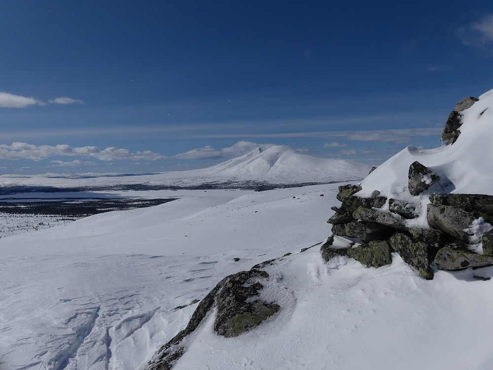 På toppen av Bårn med utsikt til Rendalssølen.