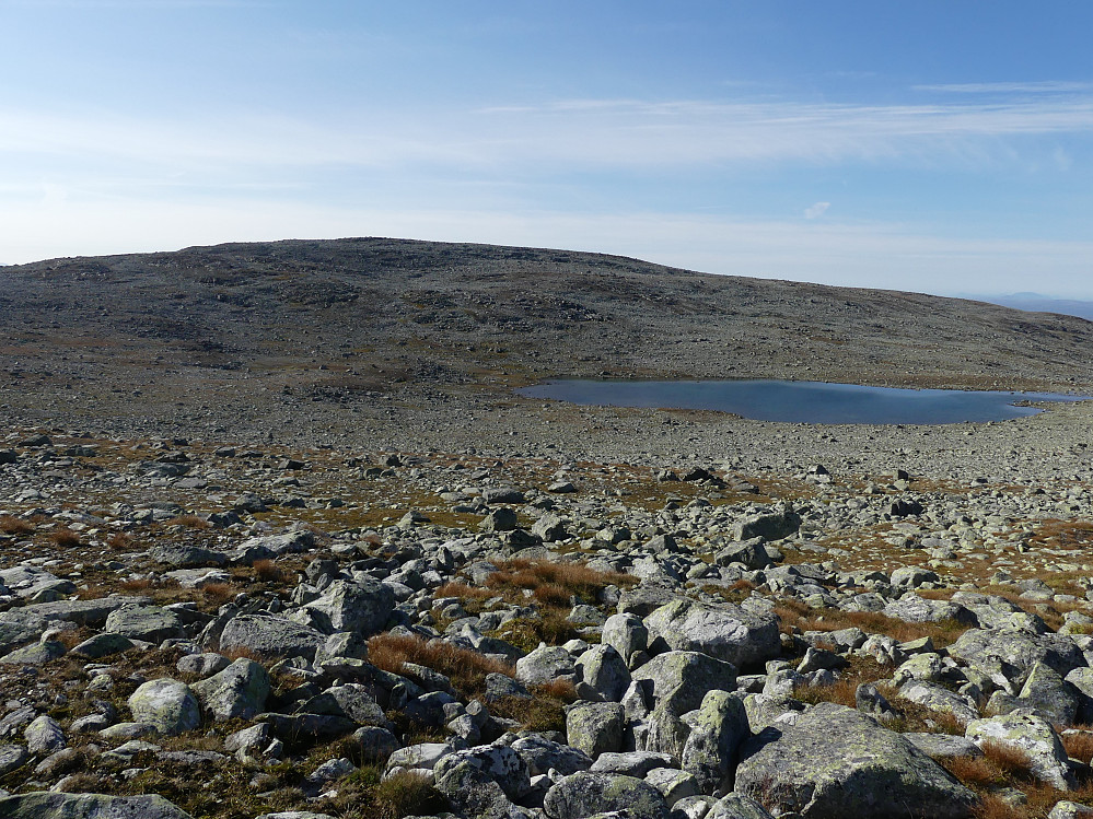 Kvennhustjønna og Støvelbekkhøgda.