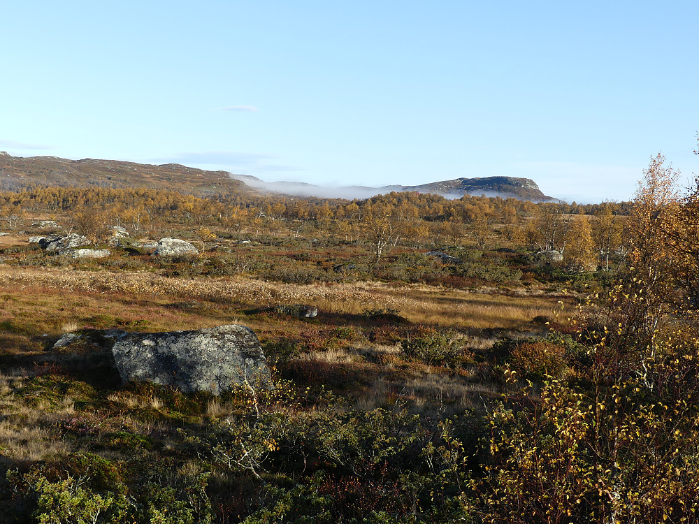 Mot Gruvsjøklumpen fra stien til Hyddkroken.