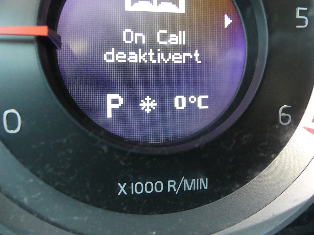 Det er verken varmegrader eller kuldegrader ved start øverst i Digeråsen.