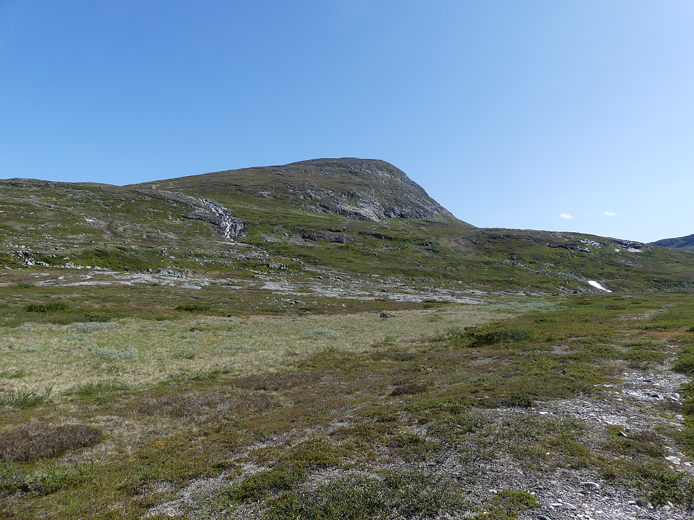 Jeg nærmer meg Bjørnhåmmårskardet og får Bjørnhåmmåren i nord.