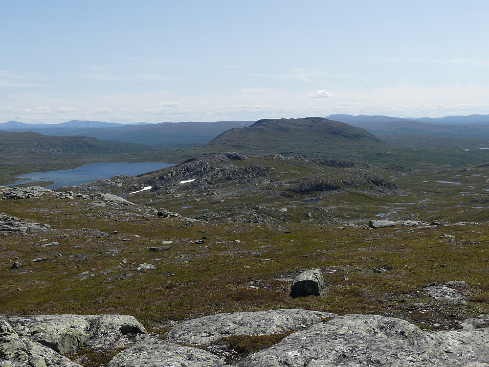 Haftorstøten i SØ, et grensefjell hvor toppunktet ligger på svensk side.