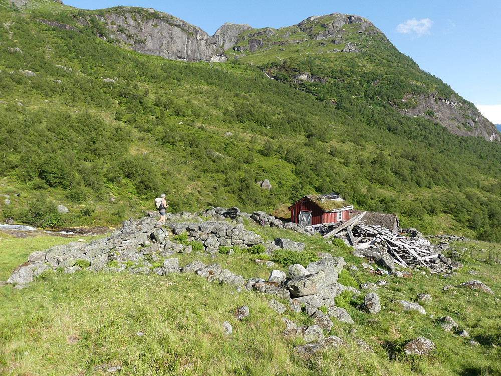 Retur ned Foredalen.