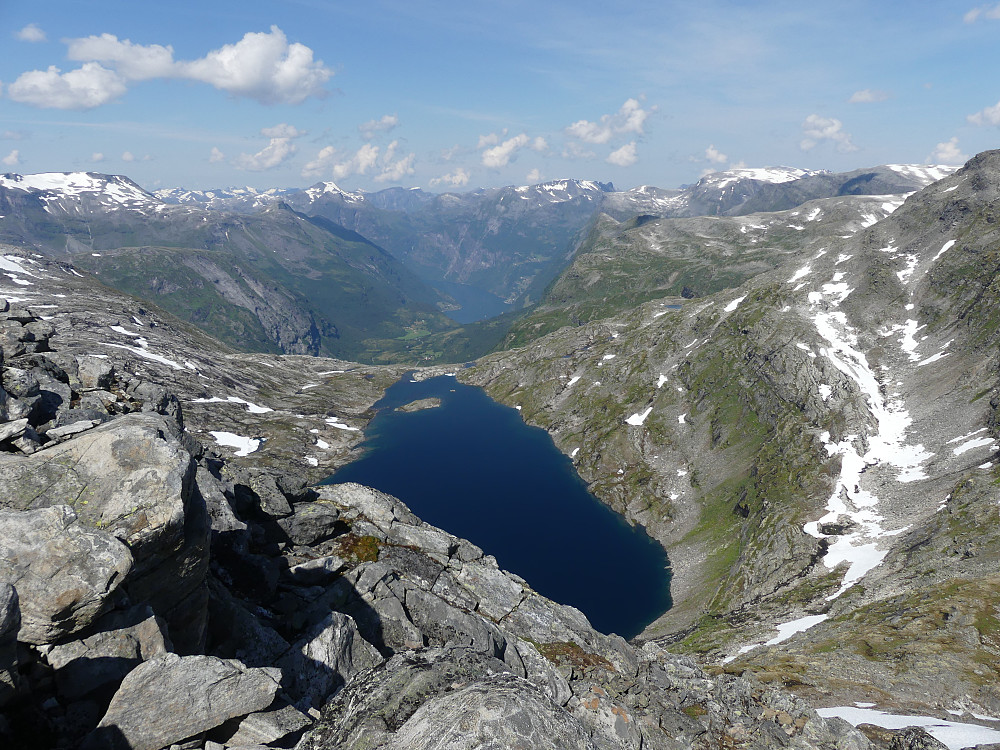 Fossvatnet og Geirangerfjorden.