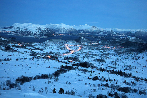 Skiløypa på Leikongeidet, sett på vei opp Røddalshorn