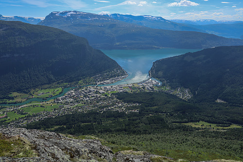 Stryn sett fra Gryta utsiktspunkt (320m sør for toppen)
