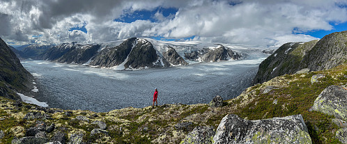 Grei utsikt mot Tunsbergdalsbreen...