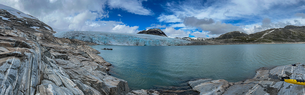 12,8km kajakktur på Styggevatnet + rusling på Austdalsbreen