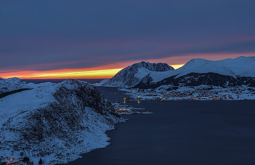 Utsikt mot Fosnavåg, Skorpa og Nerlandsøya