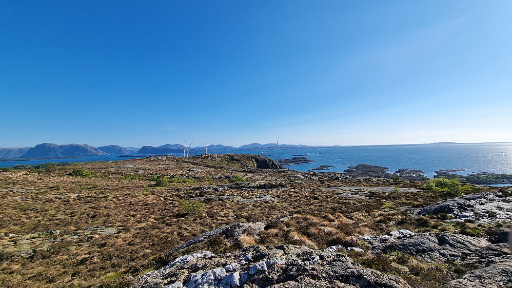 På toppen.