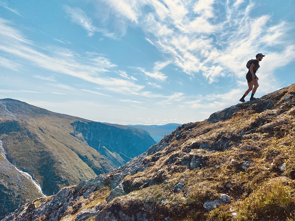 Motbakke er inga mangelvare i Sunndalen, ei heller framifrå utsikt.
