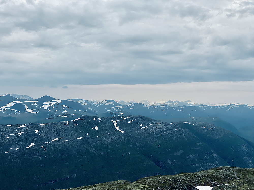 Trollheimen observerast med andakt frå varden.