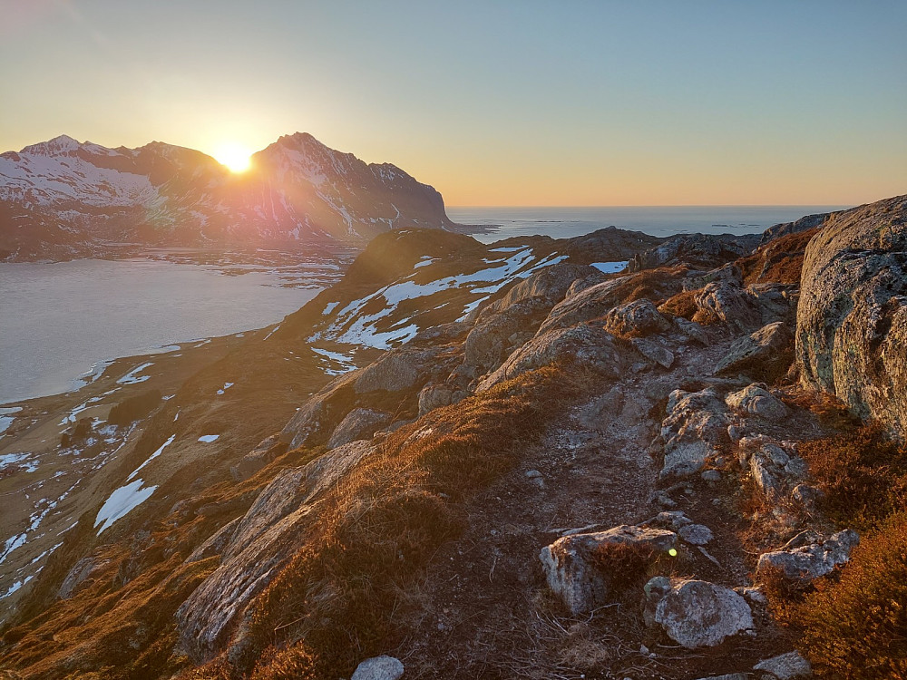 Hadde sol lengere enn forventa pga dette skaret ved Jellvoldtind