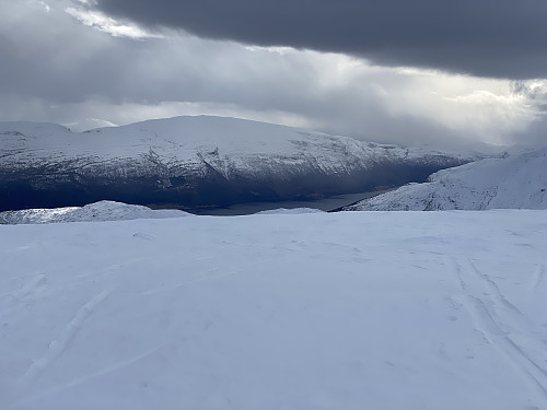 Image #10: View from the summit of Mount Høgenibba towards Lake Honndalsvatnet.