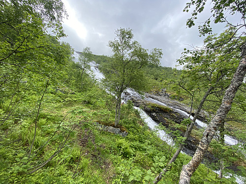 Bilde #12: Fossefall i elva Fluo, på vei opp til Flatvaddalen, en hengedal på sørsida av Innerdalen.