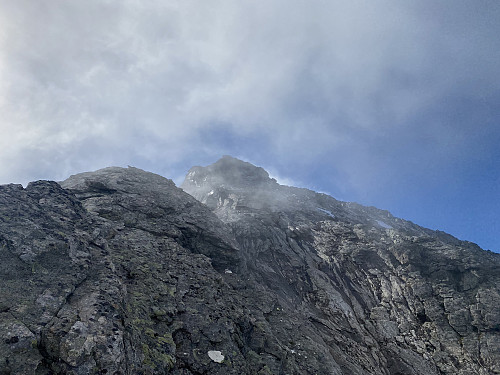 Bilde #5: Når jeg nærmet meg toppen, fikk jeg enkelte glimt av blå himmel.
