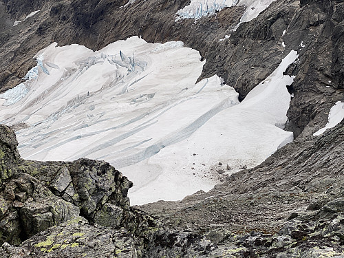 Bilde #12: Det går fra tid til annen Steinsprang i disse fjellene.