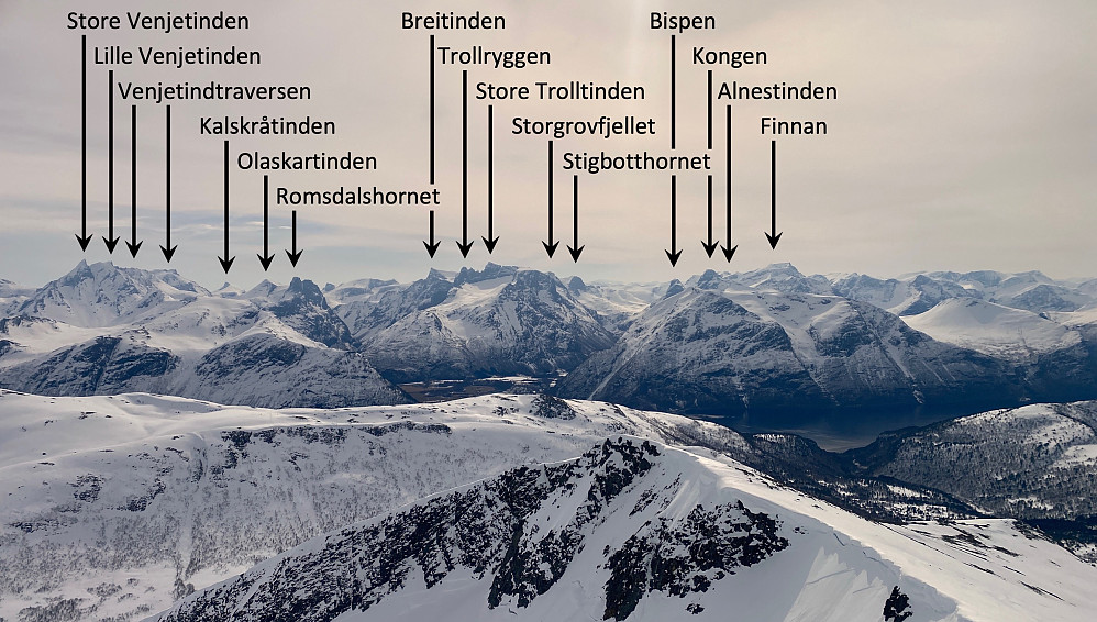 Bilde #7: Utsikt fra Smørbottinden mot fjellene på sørsiden av fjorden.
