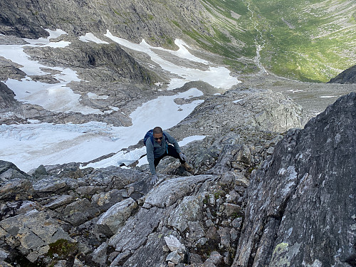 Bilde #8: ...og vi måtte begynne å klyve.