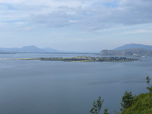 Bilde #4: Utsikt mot Giske, Valderøya og Vigra.