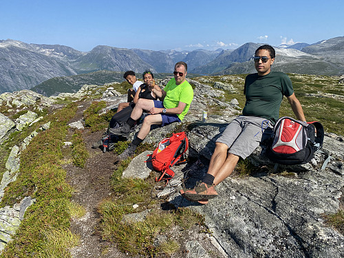 Bilde #10: Nathan, Lea, Joar og Dag på toppen.