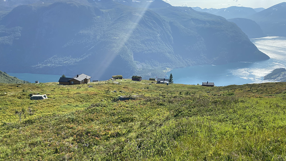 Bilde #15: Nysætra [769 m.o.h.], fotografert på vei ned igjen fra Mefjellet.