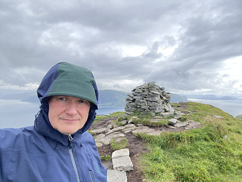 Bilde #13: På toppen av Storhornet [497 m.o.h.].